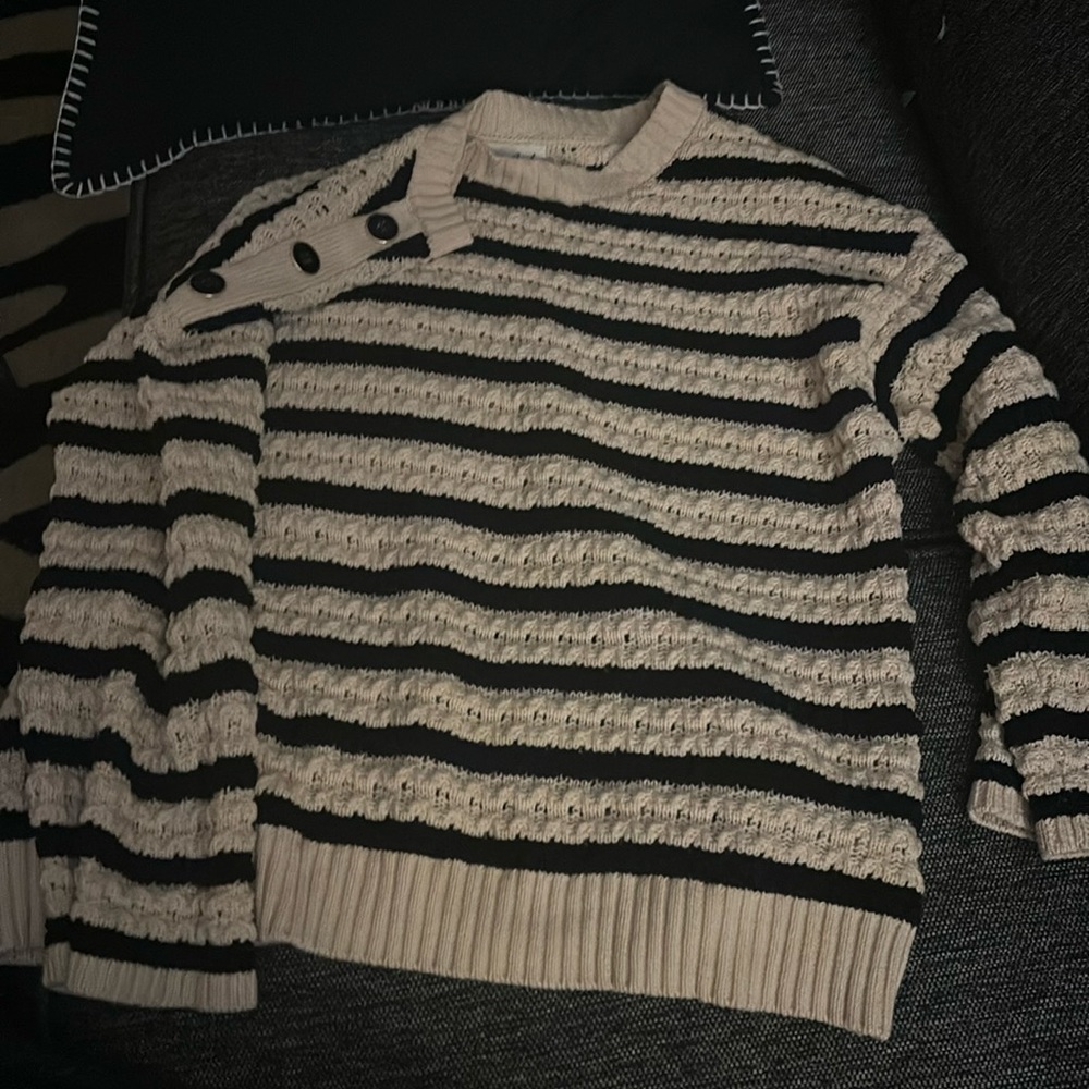 Black and cream sweater